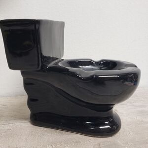 Black Ceramic Toilet-Shaped Ashtray